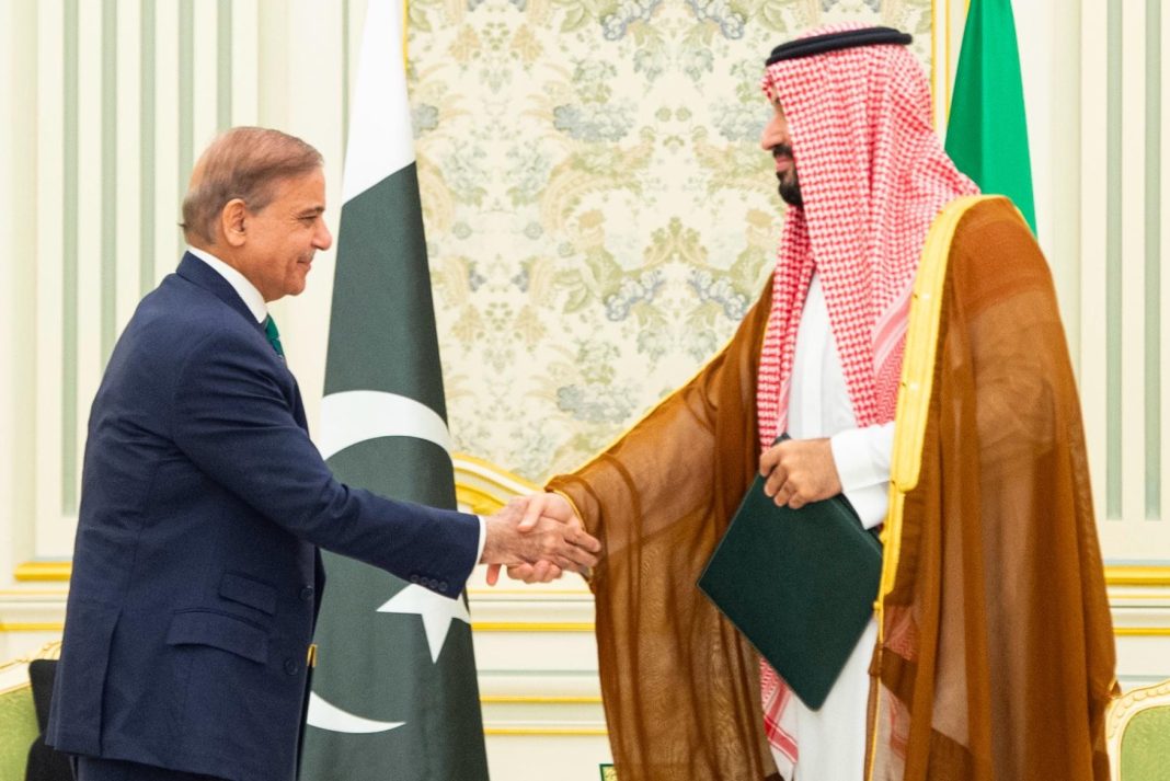 Saudi Arabia and Pakistan in the same row against the aggressor forever and ever, Saudi Defense Minister