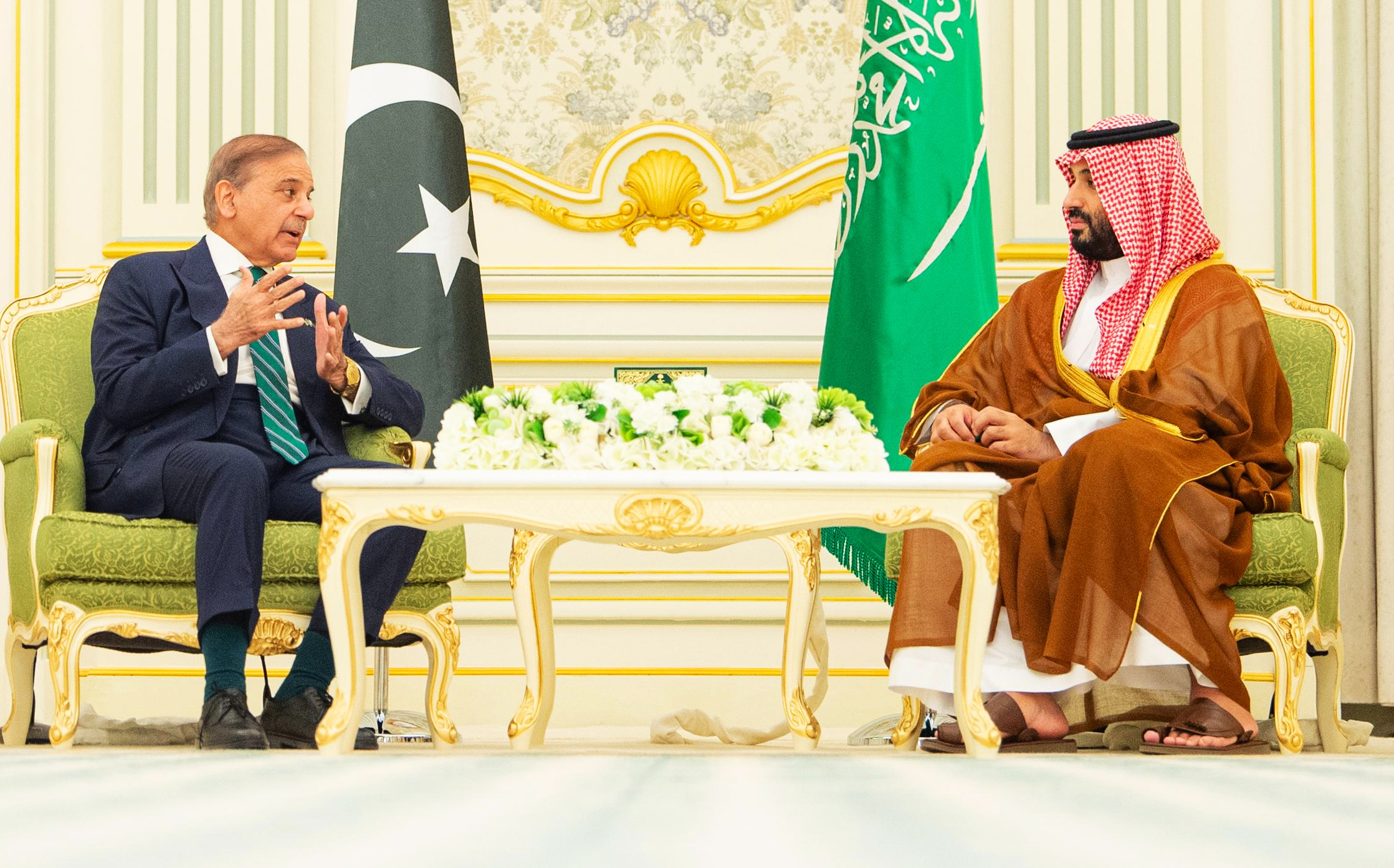 Saudi Arabia and Pakistan in the same row against the aggressor forever and ever, Saudi Defense Minister