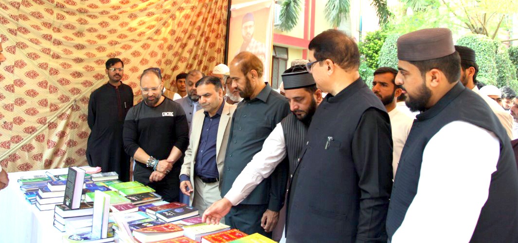 College of Sharia and Islamic Sciences (Bazm Minhaj) organizes book fair