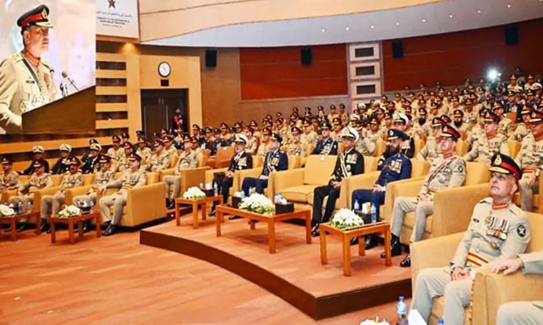 Taliban has no option but to choose between Fitnatul Khawarij or Pakistan, Field Marshal