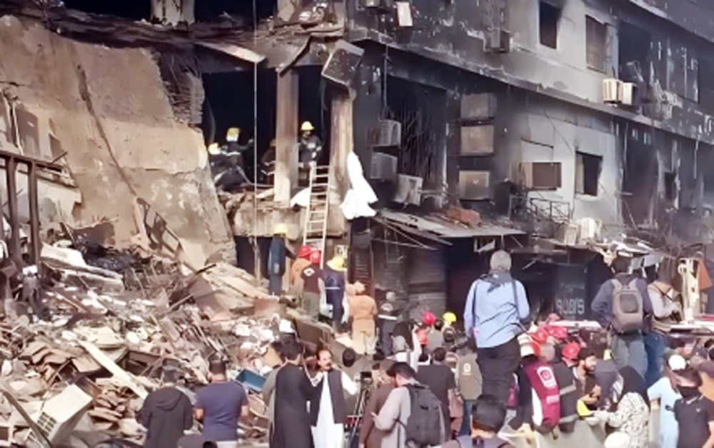 Fire in Karachi Plaza claims 15 lives, several people still missing