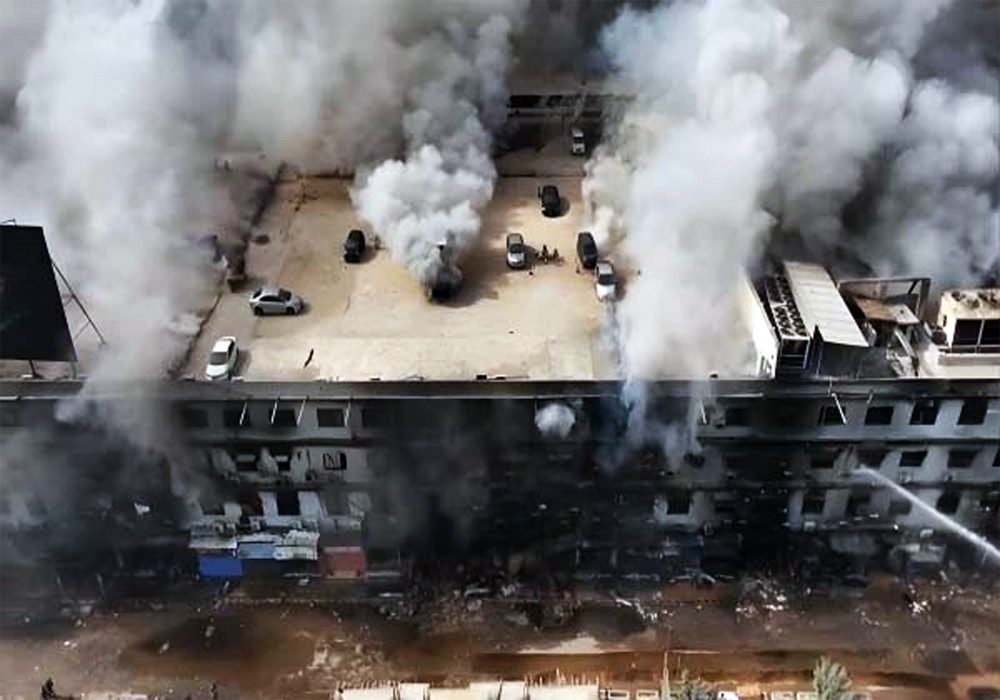 Fire in Karachi Plaza claims 15 lives, several people still missing