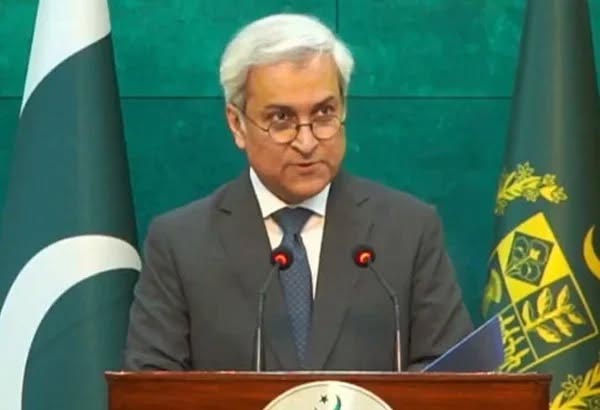 Pakistan Rejects Claims of Stepping Back From Iran-US Peace Efforts
